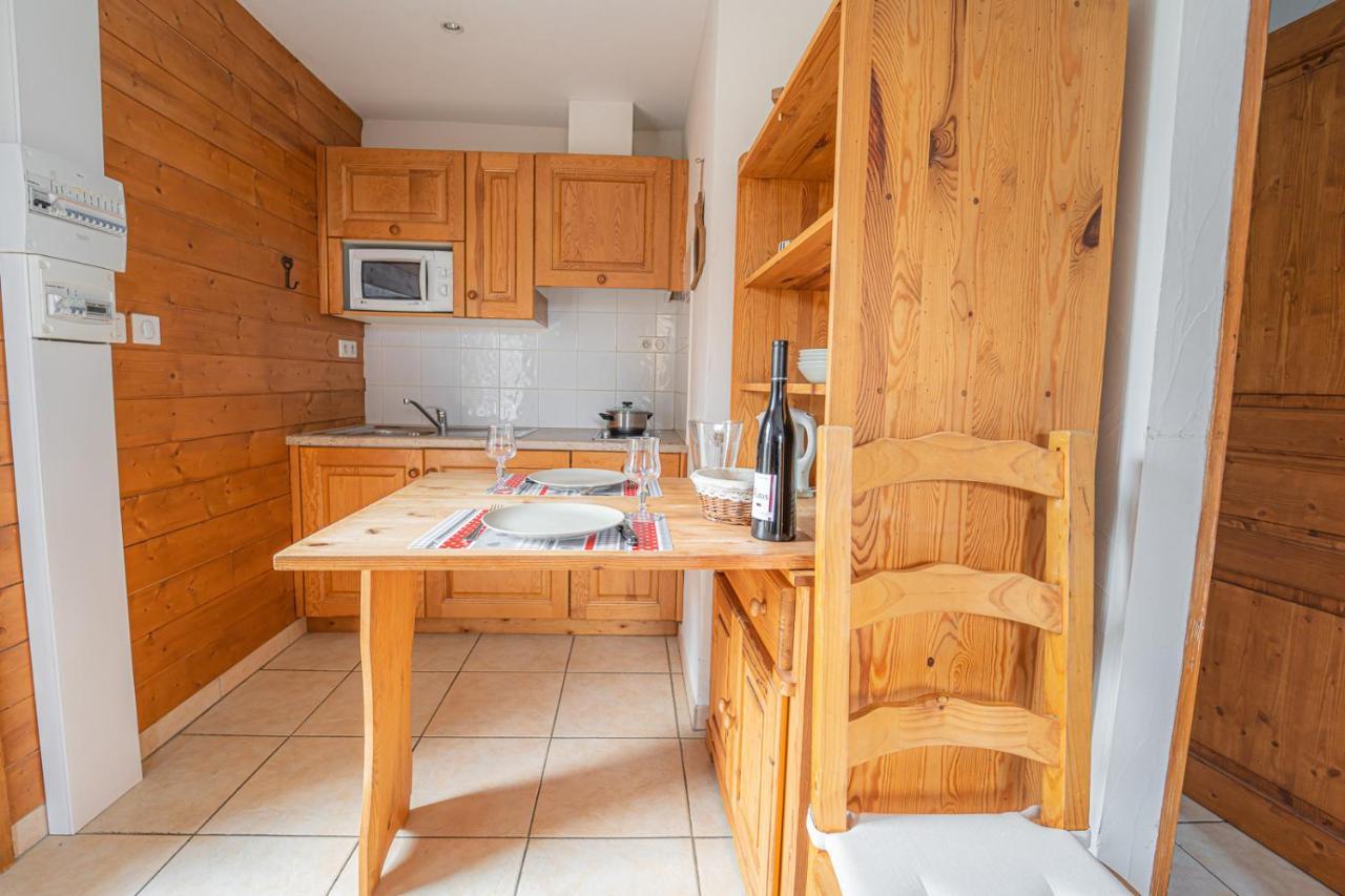 Village De Gites Les Chalets De L'Aubrac Aumont-Aubrac Buitenkant foto