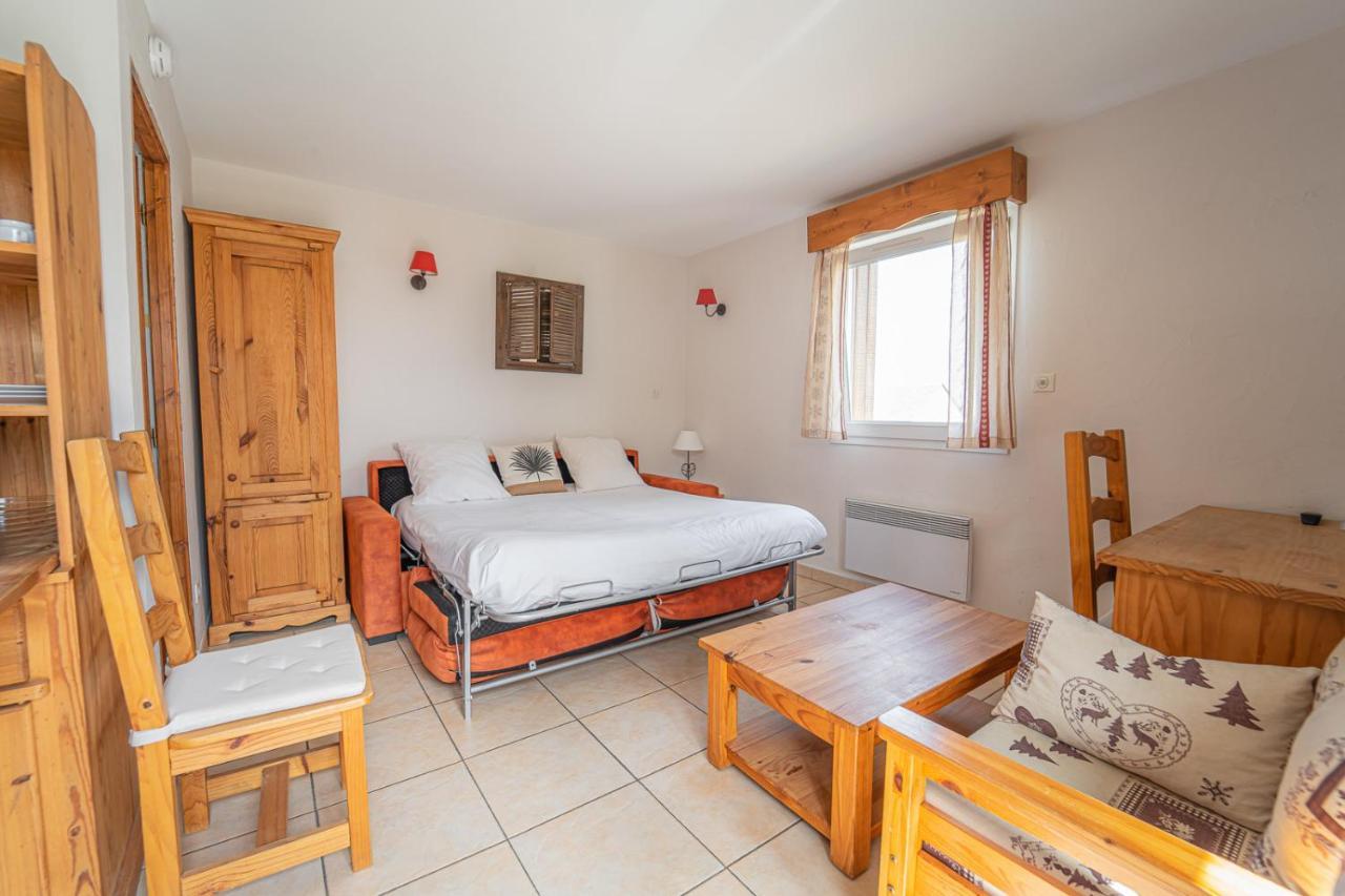 Village De Gites Les Chalets De L'Aubrac Aumont-Aubrac Buitenkant foto